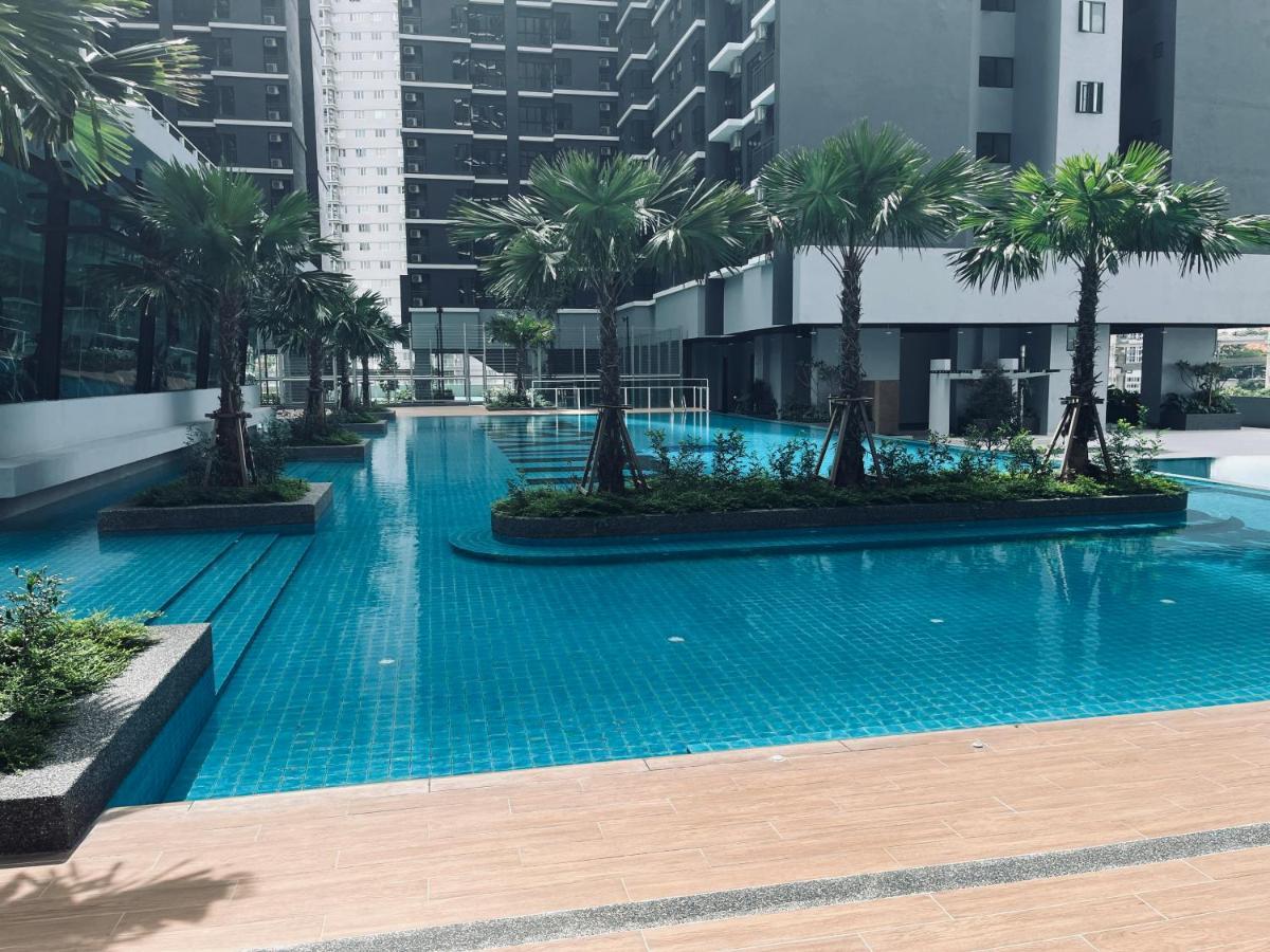 Maxim 2 Bedrooms Mrt Station Cheras Kuala Lumpur Homestay Extérieur photo