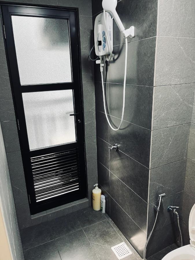 Maxim 2 Bedrooms Mrt Station Cheras Kuala Lumpur Homestay Extérieur photo