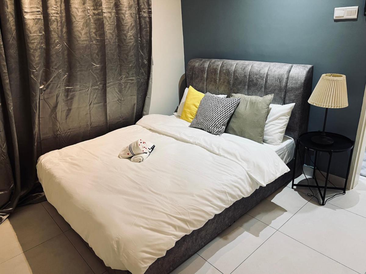 Maxim 2 Bedrooms Mrt Station Cheras Kuala Lumpur Homestay Extérieur photo
